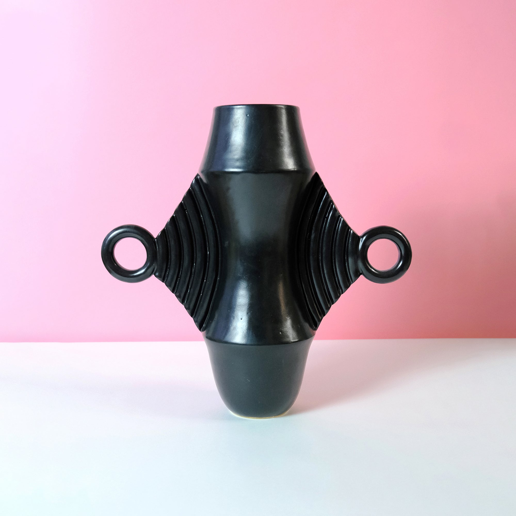 Beginner Ceramics Dune Vase in Black